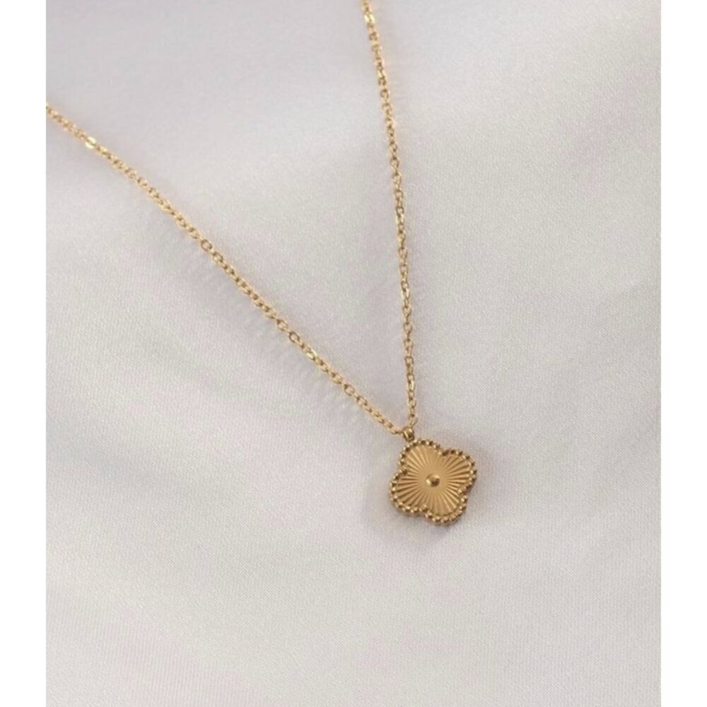 Women pendant Necklace Gold Plated Irish Shamrock, festival, Boho, vintage